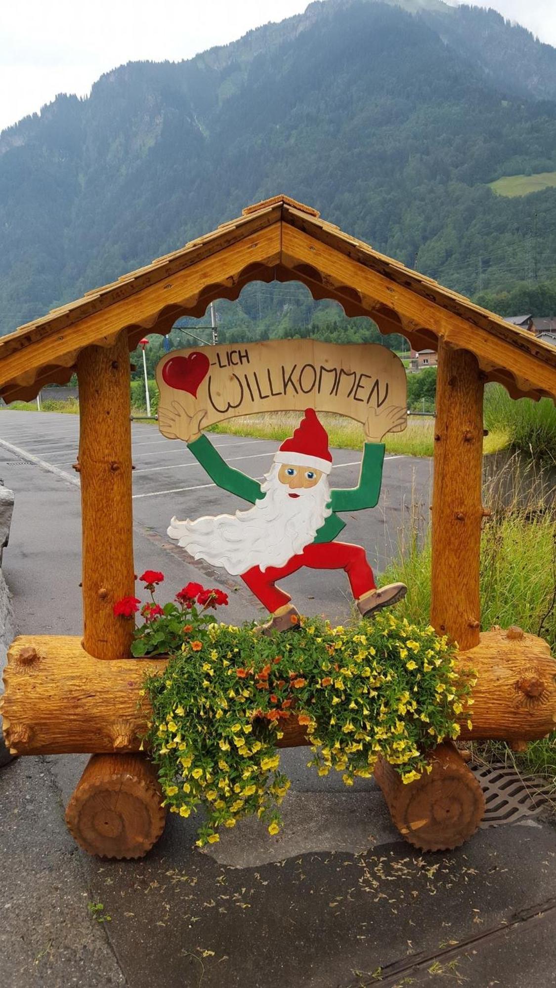 Вилла Diese Einfache Unterkunft- Bergheimat Ist Nur Fuer Backpacker- Rucksacktouristen Und Radfahrer - Huettenfeeling Im Backpackerhoues- Ganz Einfach - Ganz Unkompliziert - Ganz Relaxd Linthal Экстерьер фото